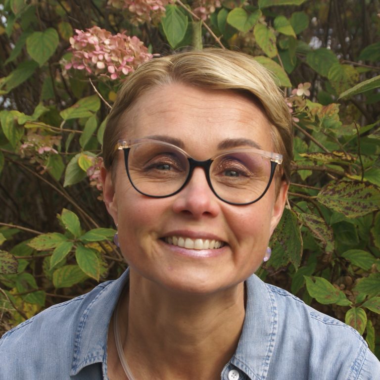 Clara-website-768x768